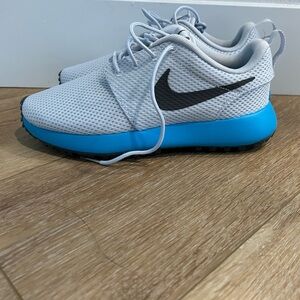 Kids Nike Light Gray and Blue Mesh Sneakers- new